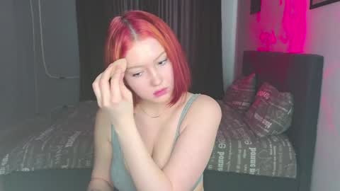 molly_millerr online show from January 16, 9:48 am