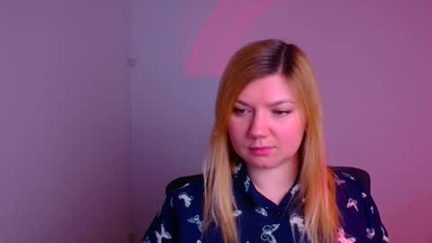 Molly online show from January 18, 6:24 am