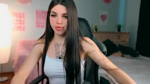 Molly online show from June 12, 4:20 am