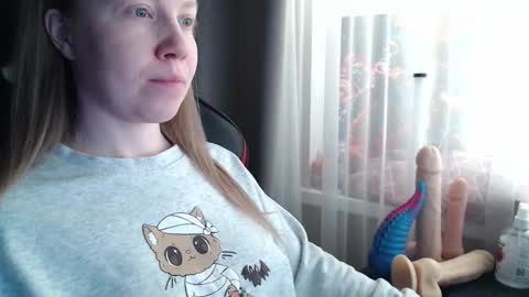 I have new photos come and see with love Molly online show from March 10, 10:08 am