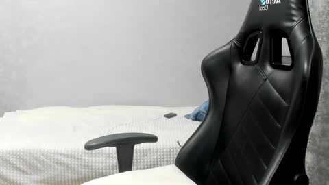 Molly online show from November 23, 9:05 pm