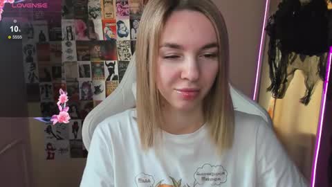 Molly online show from October 31, 2:24 am