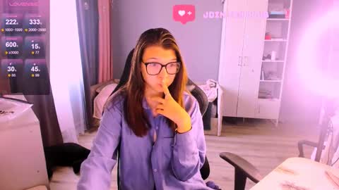  KIRA  online show from September 9, 3:28 am