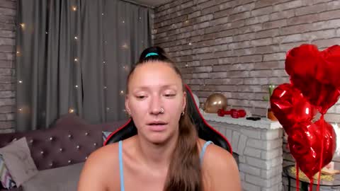 hi im Molly heregreat boobs big heart  warm pussy  online show from March 5, 1:45 am