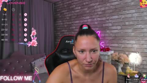 hi im Molly heregreat boobs big heart  warm pussy  online show from September 25, 2:10 am