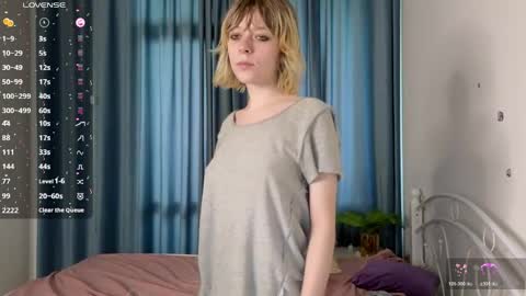 mollysally online show from May 13, 4:18 am