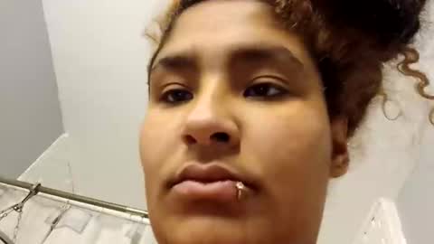 Mommy bubbles online show from December 3, 1:54 pm