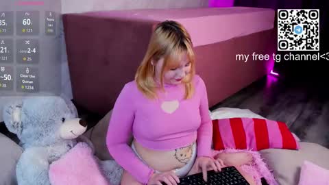 mon1ca_jones online show from October 13, 2:03 am