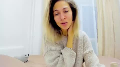 Mona online show from December 9, 5:07 am