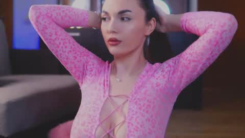 Mona Lisss online show from January 17, 11:27 am