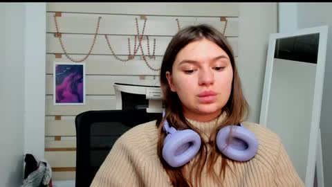 Monika online show from February 5, 8:35 pm