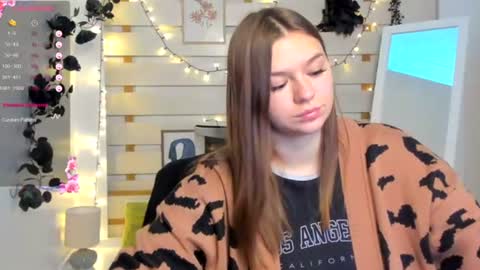 Monika online show from March 9, 1:25 pm