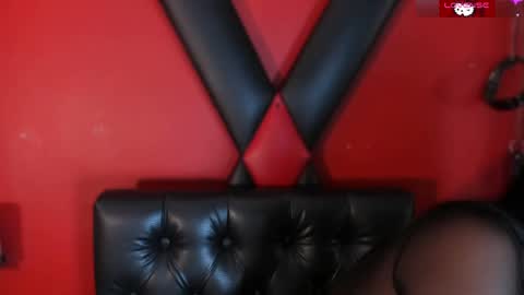 Monttserratt online show from June 1, 7:04 pm