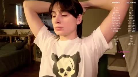 Luna  online show from October 21, 2:32 pm