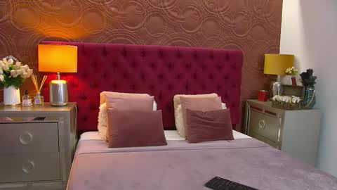 moonligt_iris online show from October 8, 5:01 am