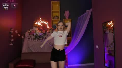 Asuna online show from March 25, 1:58 pm