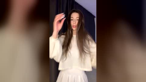 Laine online show from January 7, 1:58 pm