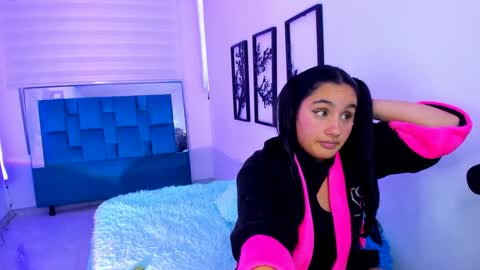 morena_rodriguez_9 online show from September 12, 8:45 am