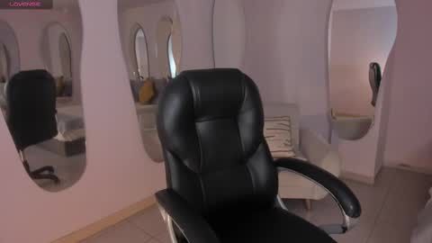 Morgan Hicks online show from March 6, 6:48 pm