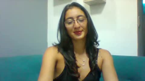moritha2397 online show from May 6, 12:47 am