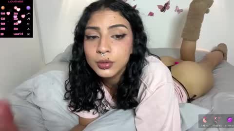 Karen Rose online show from February 3, 2:53 am