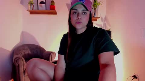 Laura online show from February 21, 2:50 am