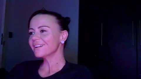 mrs_bunny_swing online show from April 24, 4:54 pm