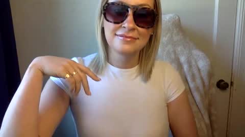 MrsPrissXO online show from May 8, 12:52 pm