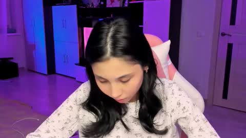 ms_emily_ online show from February 15, 6:40 pm