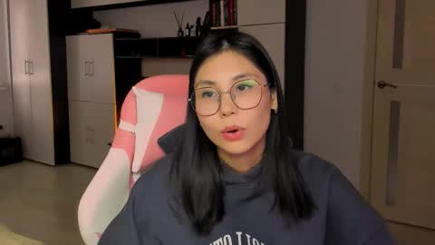 ms_emily_ online show from September 13, 2:25 pm