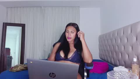 Freya online show from February 19, 2:44 am