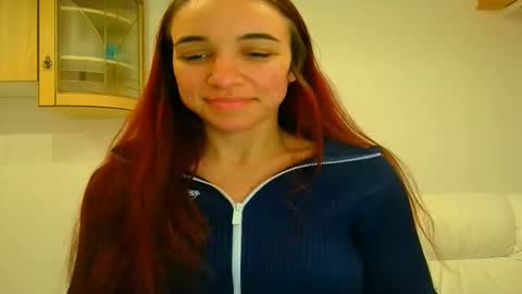 ms_sophiee online show from January 23, 5:10 pm