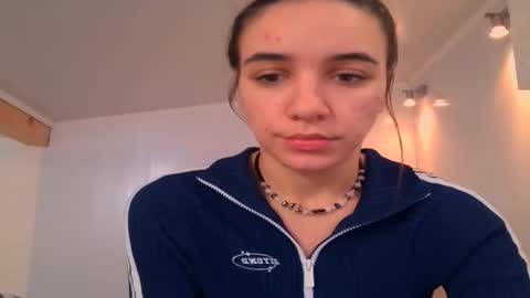 ms_sophiee online show from December 14, 3:36 pm