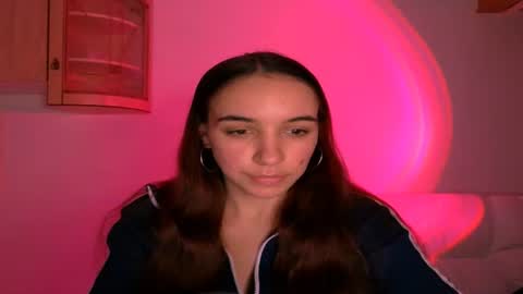 ms_sophiee online show from February 22, 8:15 pm