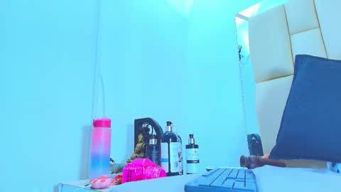 FERNANDA 3 online show from November 5, 3:01 am