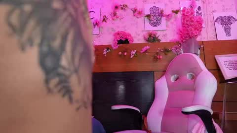 Manuela  online show from September 18, 3:16 am