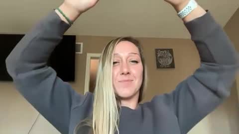 musclemommy92 online show from September 26, 6:49 pm