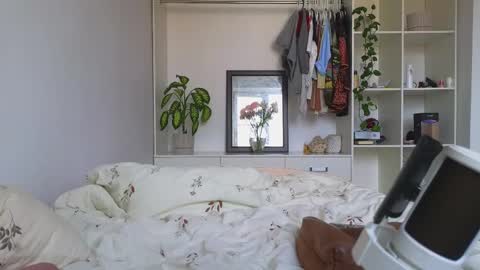  MIA  I will be here Monday Wednesday Thursday Saturday online show from November 21, 9:00 am