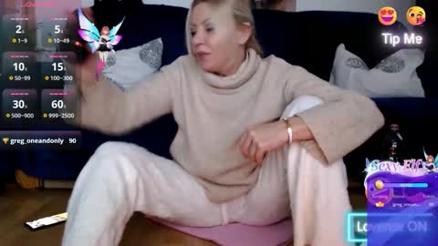 Mia kane online show from January 14, 2:33 pm