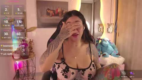 S A R A online show from September 9, 1:33 pm