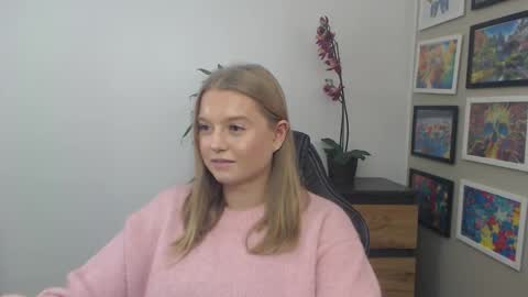 Erica online show from January 13, 1:04 pm