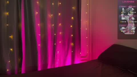 Vanessa and Julia  online show from January 24, 8:11 pm