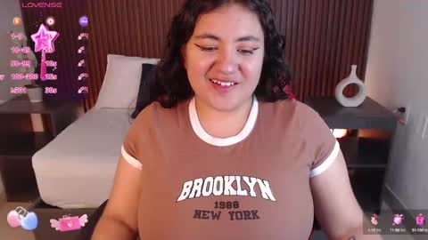 Nadine online show from December 2, 7:03 pm