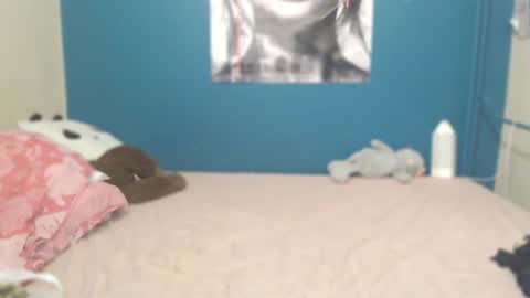 nadinnnea online show from September 30, 4:45 pm