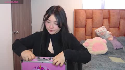 nahia cute     only   online show from January 14, 6:13 pm