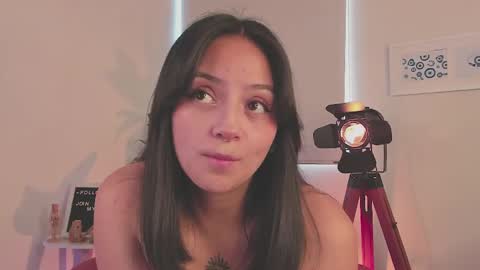 Nahia INDEPENDENT MODEL P online show from February 11, 12:36 pm