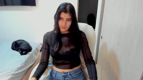 independent model online show from September 24, 2:10 am