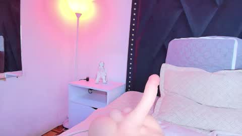 Naia x online show from January 18, 12:40 am