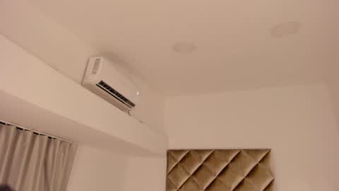 INSTAGRAM  m2221     online show from February 5, 10:30 am