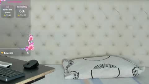 nami_sam online show from October 27, 3:18 pm